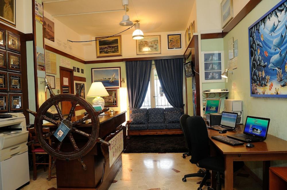 Puntabella Hotel